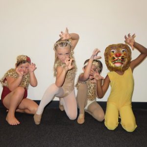 Lion King dancers